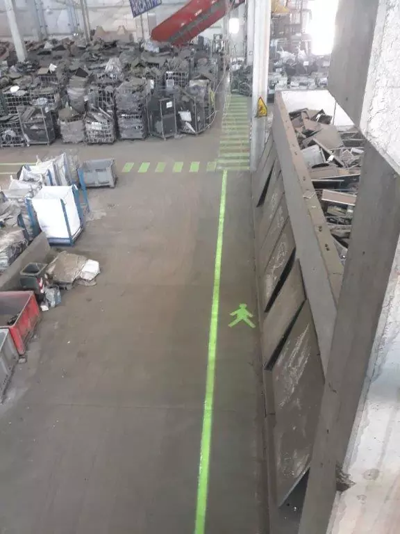 safty-bar-50-3.webp Safety Bar 50 Evo - Safety Walkway LED Projector